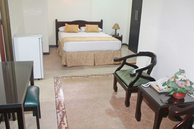 Ribera Del Rio Av 2Da Norte Aparthotel Cali Exterior photo