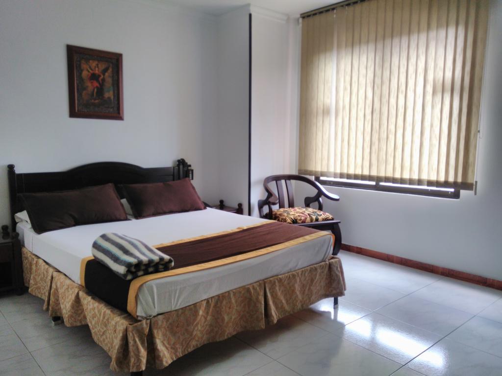 Ribera Del Rio Av 2Da Norte Aparthotel Cali Exterior photo